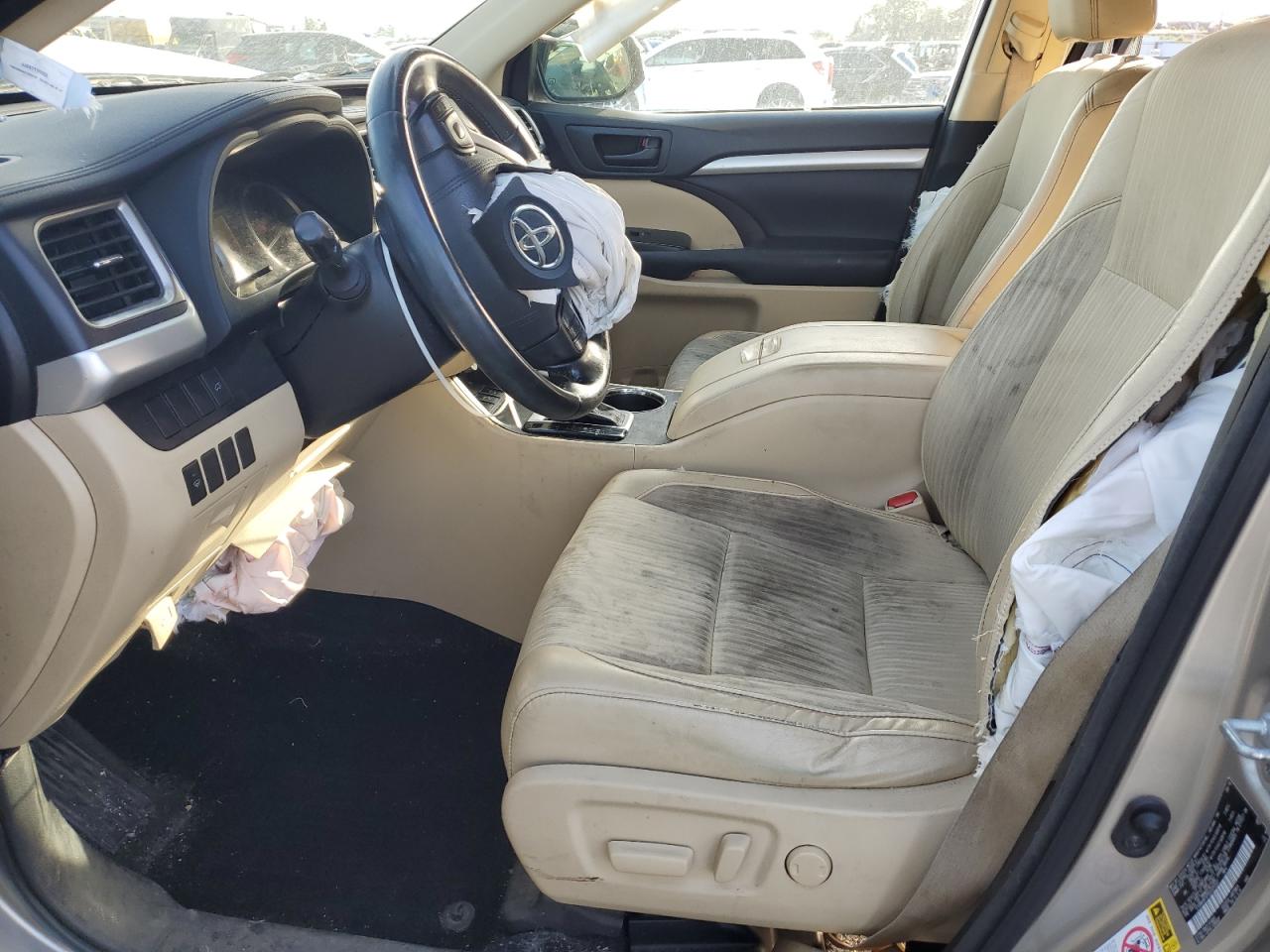 2016 Toyota Highlander Le VIN: 5TDBKRFH7GS324557 Lot: 67136585