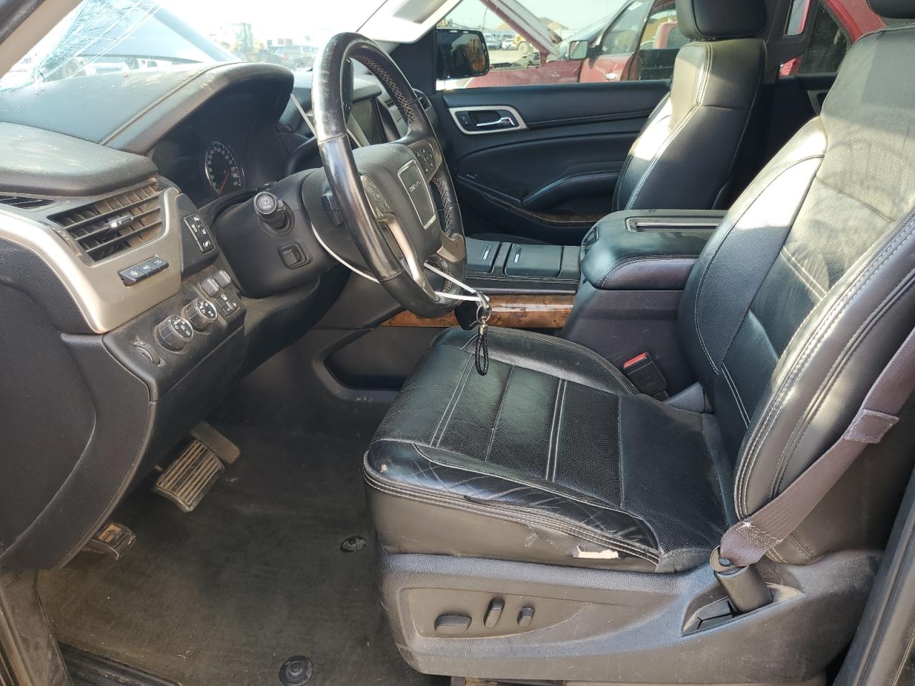 2015 GMC Yukon Xl Denali VIN: 1GKS2JKJXFR219359 Lot: 68818045