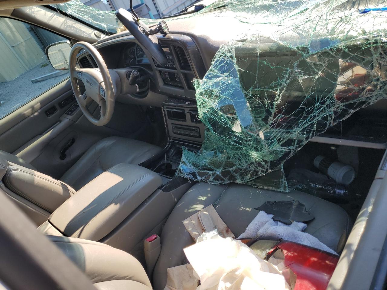 2004 GMC Yukon Denali VIN: 1GKEK63U04J222124 Lot: 70755885