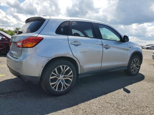  MITSUBISHI OUTLANDER 2017 Серебристый