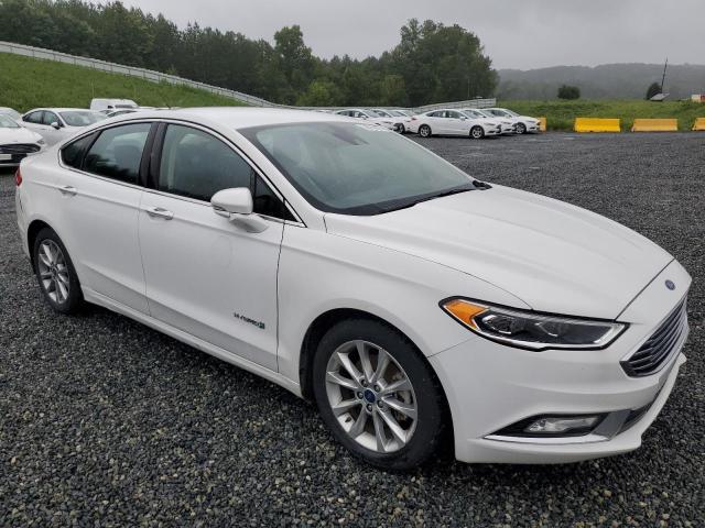 Седани FORD FUSION 2017 Білий