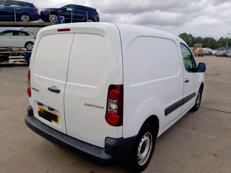2017 PEUGEOT PARTNER SE