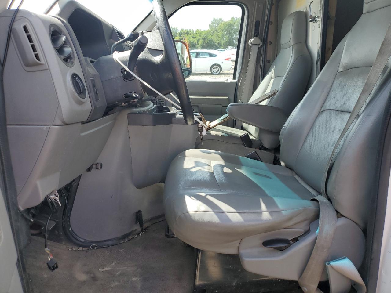 2013 Ford Econoline - Trucks Delivery Truck VIN: 1FDWE3FL6DDA08418 Lot: 68149715