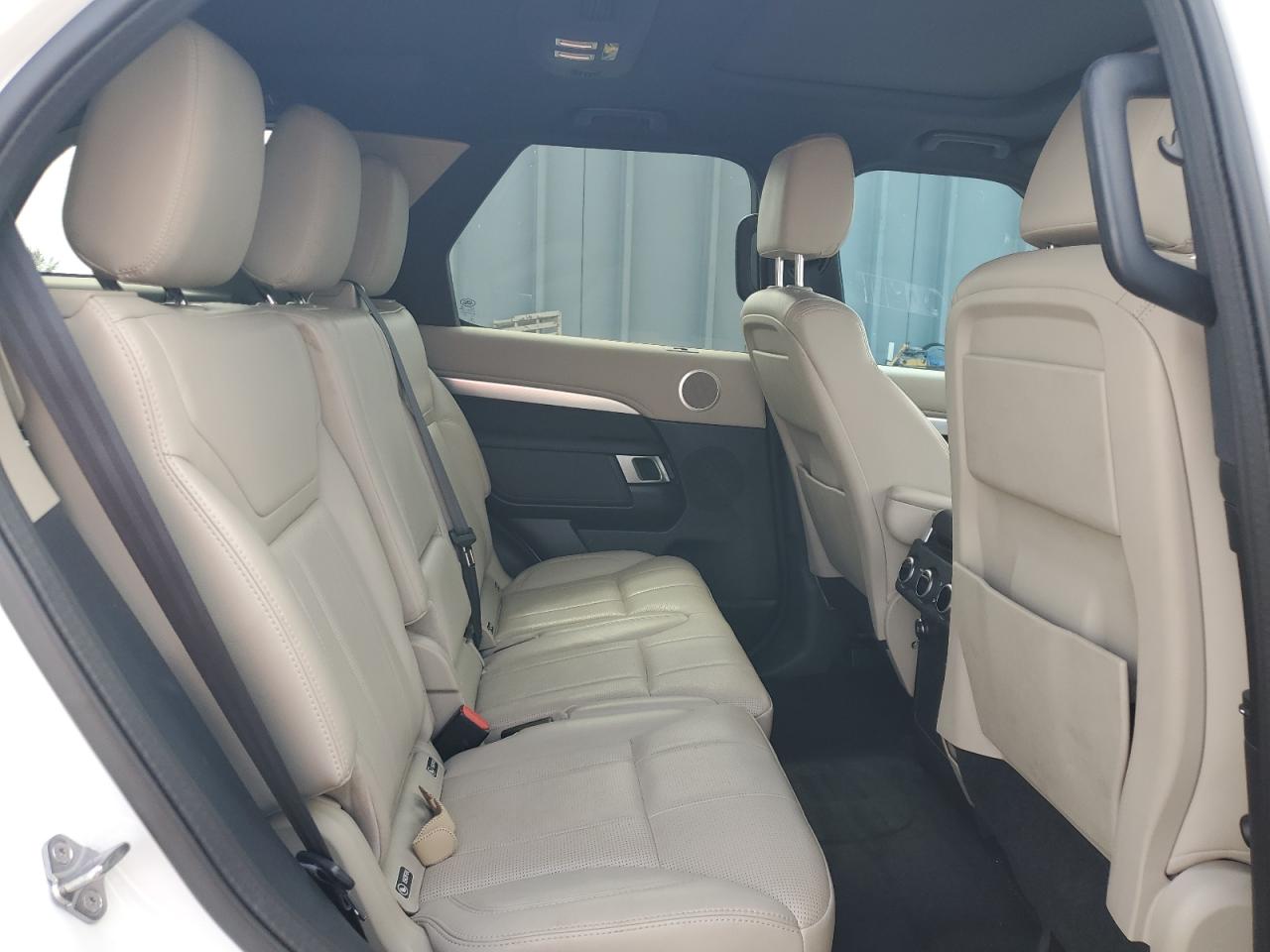 2020 Land Rover Discovery Landmark VIN: SALRU2RV0L2427332 Lot: 70551675