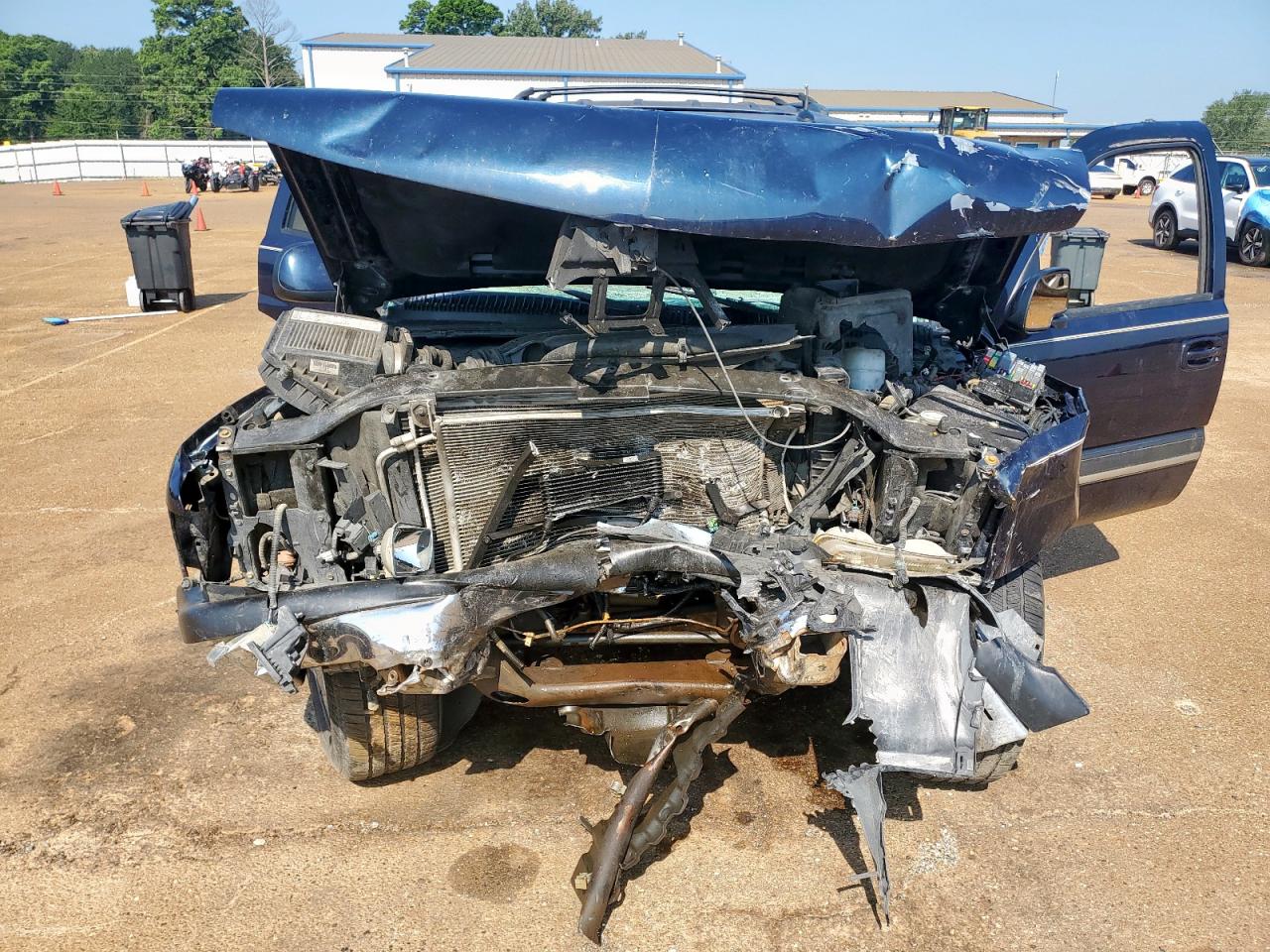 2005 Chevrolet Tahoe C1500 VIN: 1GNEC13T35R248858 Lot: 67605455