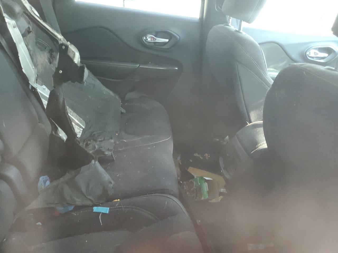 2016 Jeep Cherokee Latitude VIN: 1C4PJMCBXGW298306 Lot: 68715295