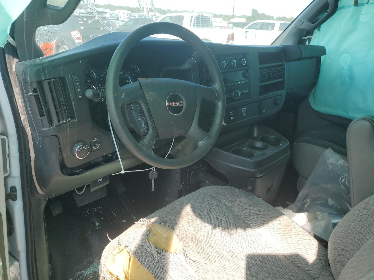 2020 GMC Savana G2500 VIN: 1GTW7AFG2L1256638 Lot: 68918525