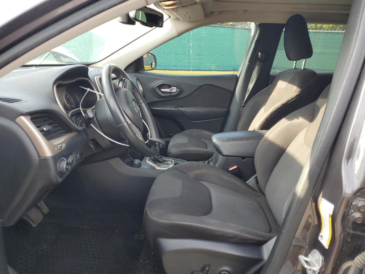 2015 Jeep Cherokee Latitude VIN: 1C4PJMCS1FW529706 Lot: 66696665