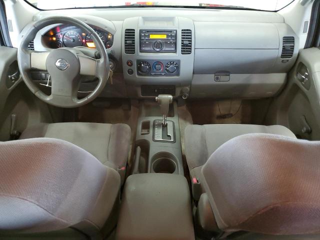 Pickups NISSAN FRONTIER 2012 Biały
