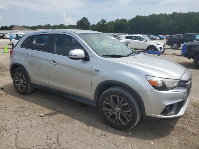  MITSUBISHI OUTLANDER 2018 Серебристый