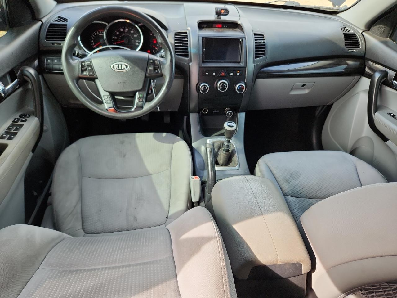 2011 Kia Sorento Base VIN: 5XYKT3A10BG008962 Lot: 70512865