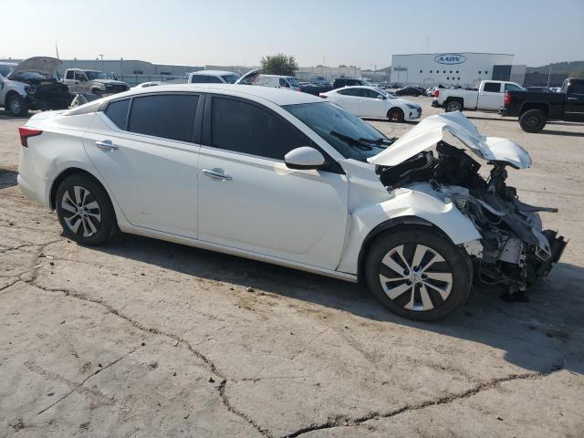  NISSAN ALTIMA 2022 Белы