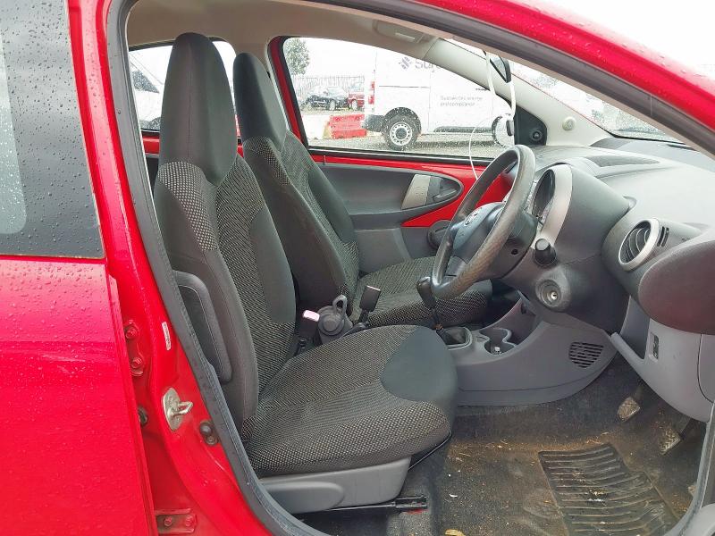 2009 TOYOTA AYGO +