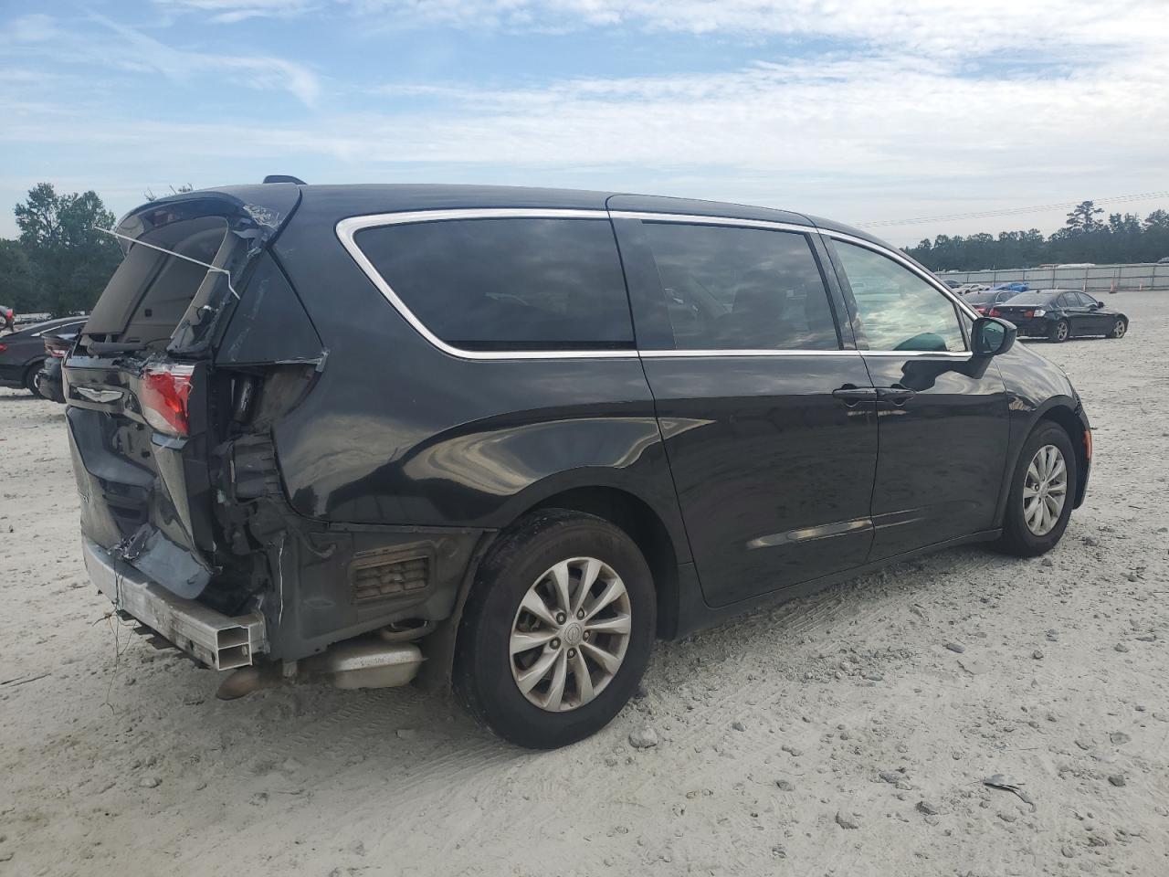 2017 Chrysler Pacifica Touring black null flexible 2C4RC1DG4HR520487 photo #4