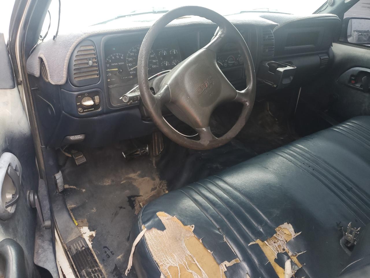 1GTGK24R2WZ531010 1998 GMC Sierra K2500