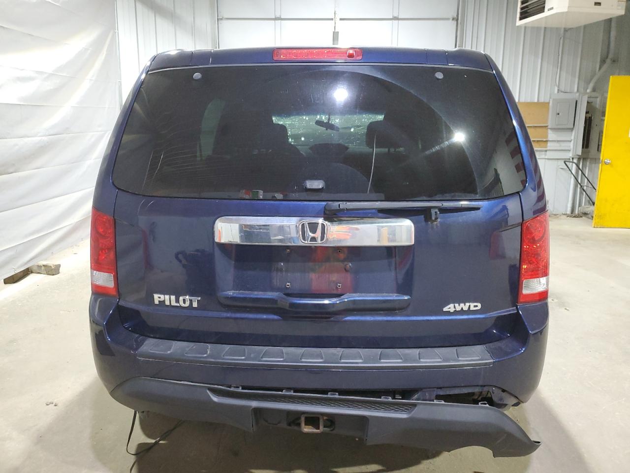 2014 Honda Pilot Lx VIN: 5FNYF4H2XEB030923 Lot: 70559065