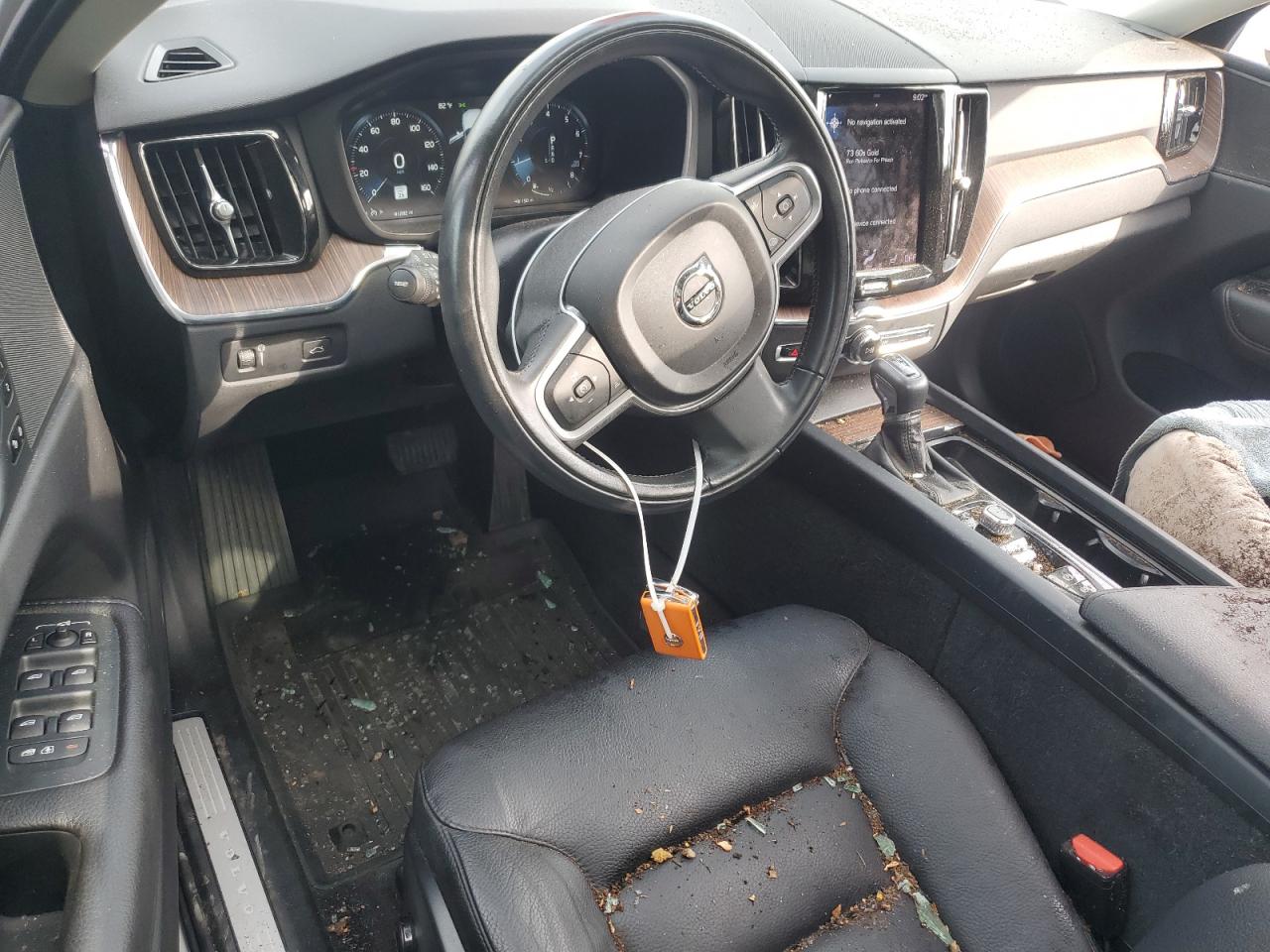 2021 Volvo Xc60 T5 Momentum VIN: YV4102RK7M1875643 Lot: 68330915