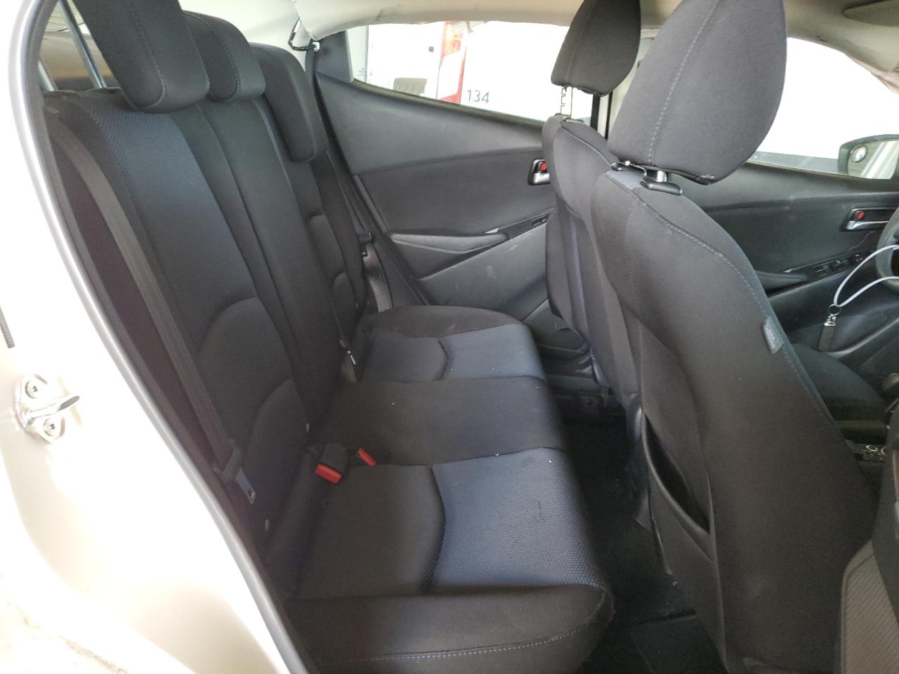 2017 Toyota Yaris Ia VIN: 3MYDLBYV2HY172277 Lot: 68226145