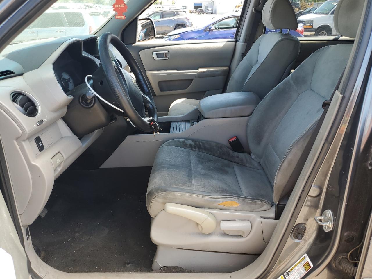 2011 Honda Pilot Lx VIN: 5FNYF4H21BB061327 Lot: 70053665