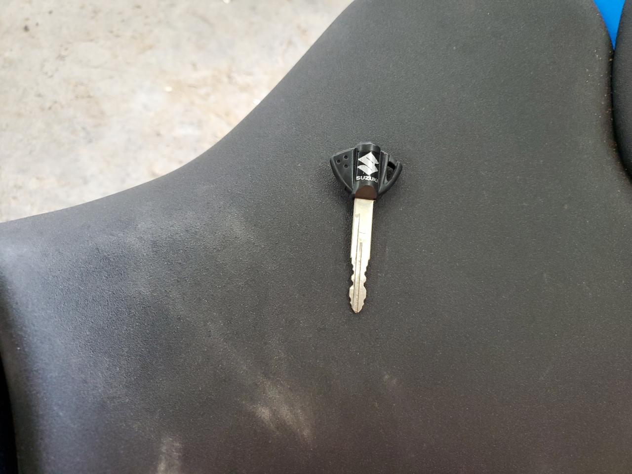 2024 Suzuki Gsx800 F VIN: JS1EM13B1R7102208 Lot: 69739615