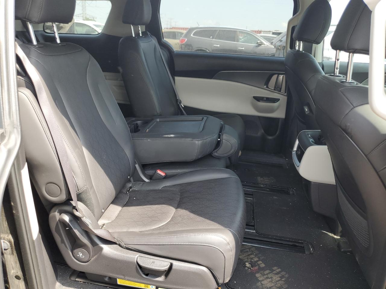 2024 Kia Carnival Lx VIN: KNDNB4H36R6400015 Lot: 67957105