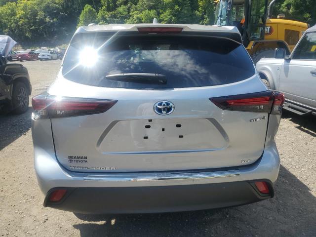  TOYOTA HIGHLANDER 2024 Серебристый
