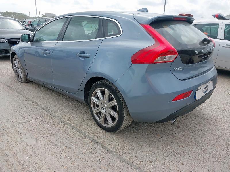 2017 VOLVO V40 INSCRI