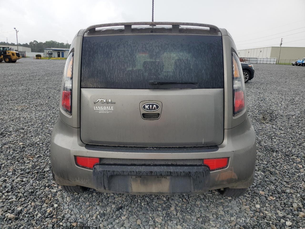 2010 Kia Soul + VIN: KNDJT2A21A7189662 Lot: 67993785