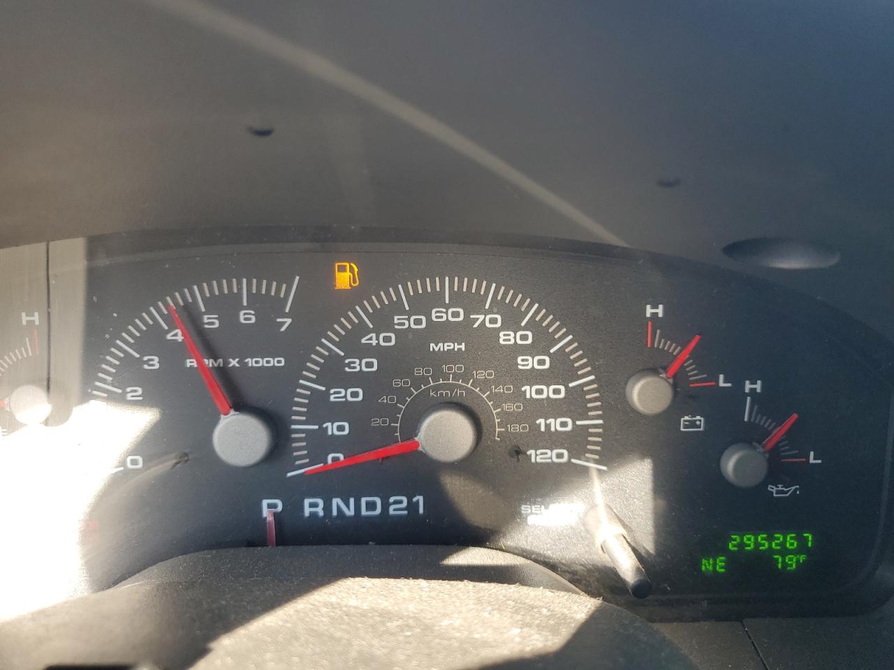 2004 Ford Expedition Xls VIN: 1FMRU13W04LA59776 Lot: 69996385