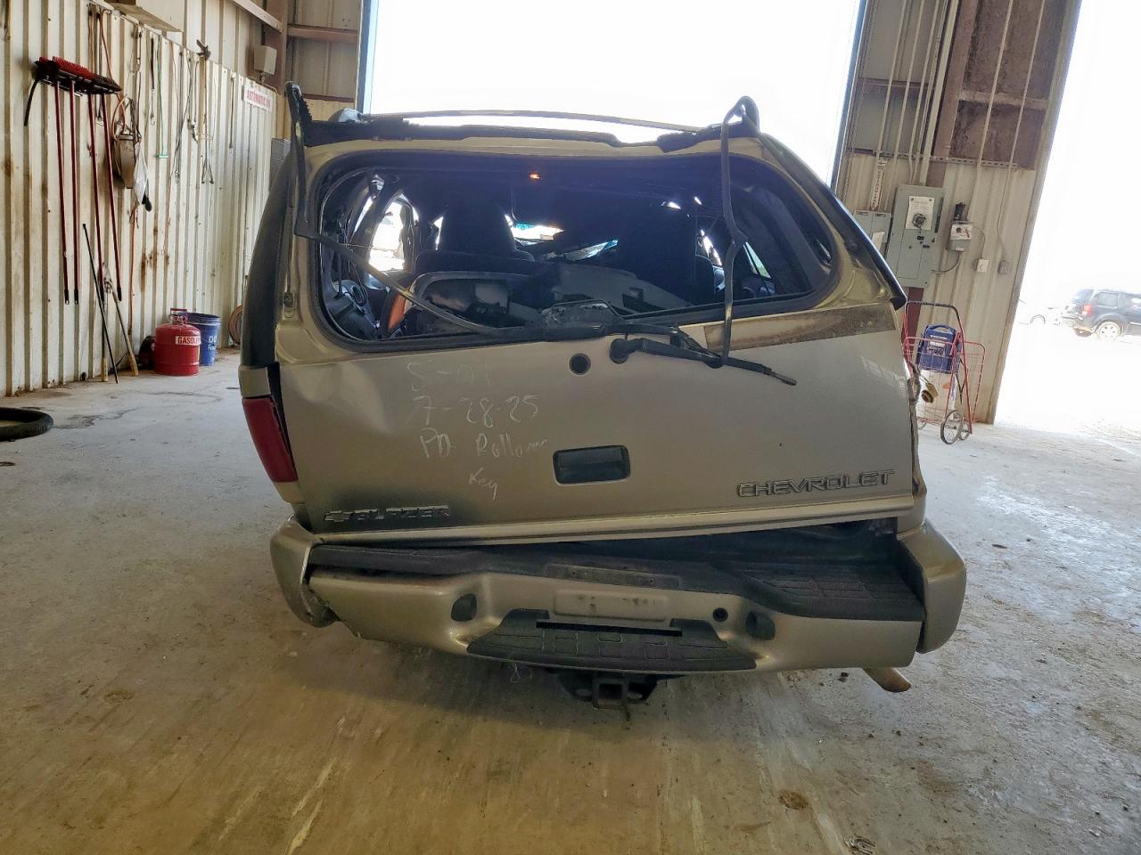 2001 Chevrolet Blazer VIN: 1GNCS13W212105701 Lot: 68352475