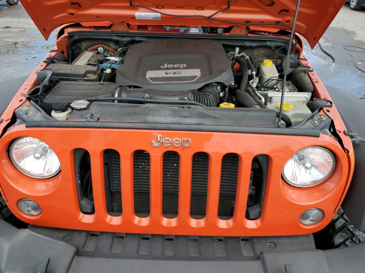 2015 Jeep Wrangler Unlimited Sport VIN: 1C4BJWDG4FL707092 Lot: 68021555