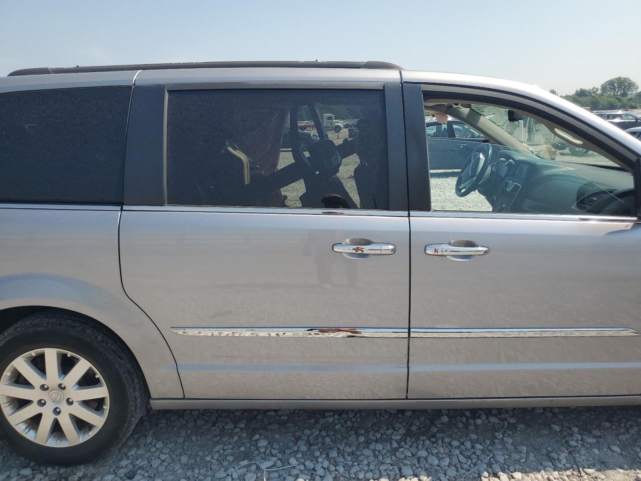 2016 Chrysler Town & Country Touring VIN: 2C4RC1BG2GR189751 Lot: 67772135