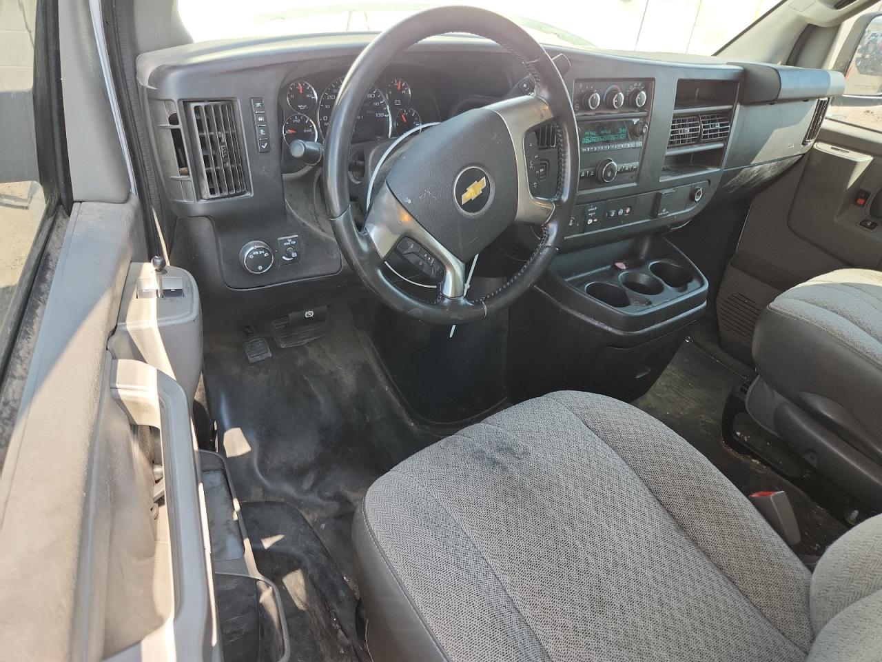 2019 Chevrolet Express G2500 VIN: 1GCWGBFG2K1356825 Lot: 68100485