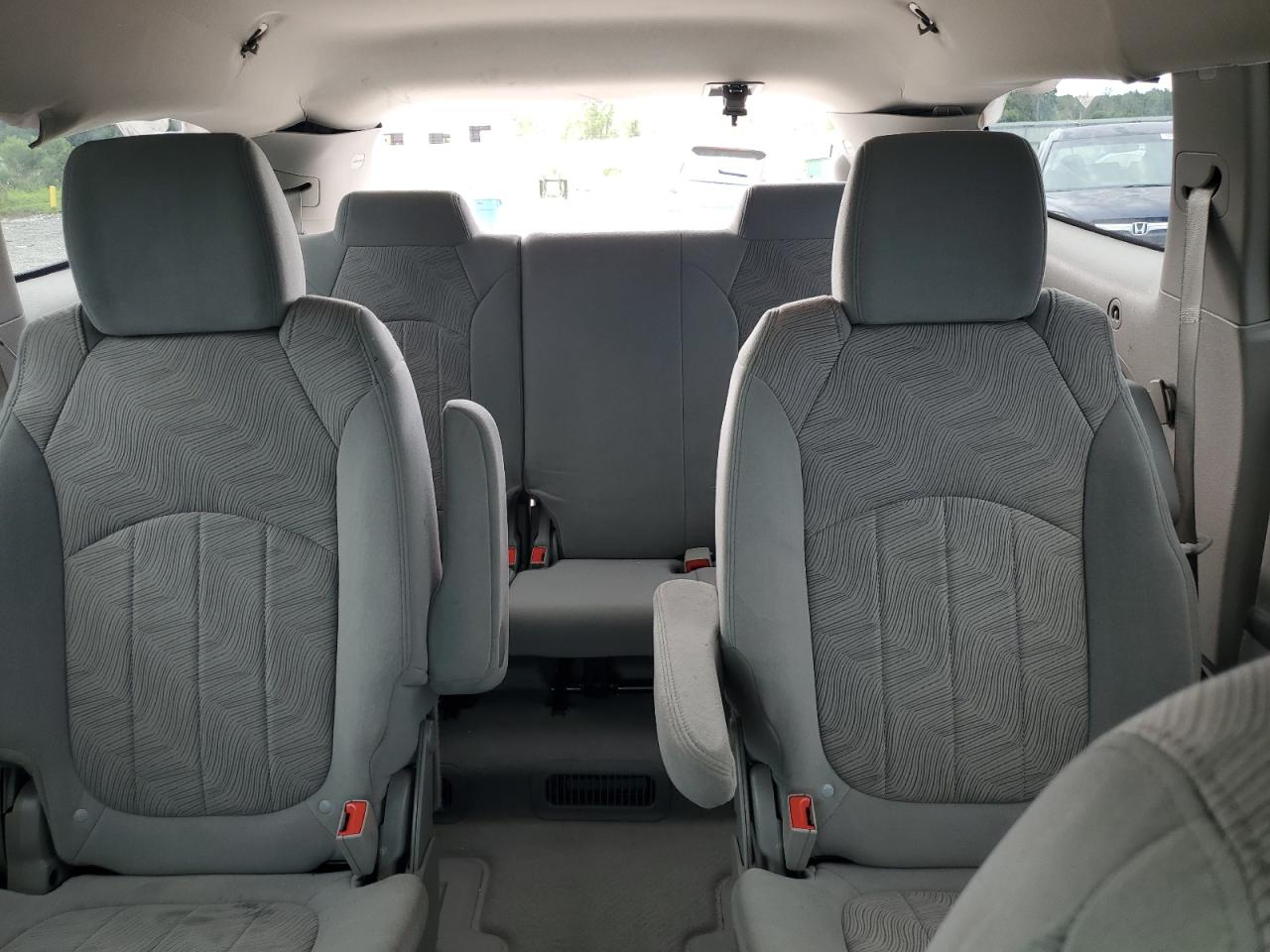 2017 Buick Enclave VIN: 5GAKRAKD2HJ352590 Lot: 70459745