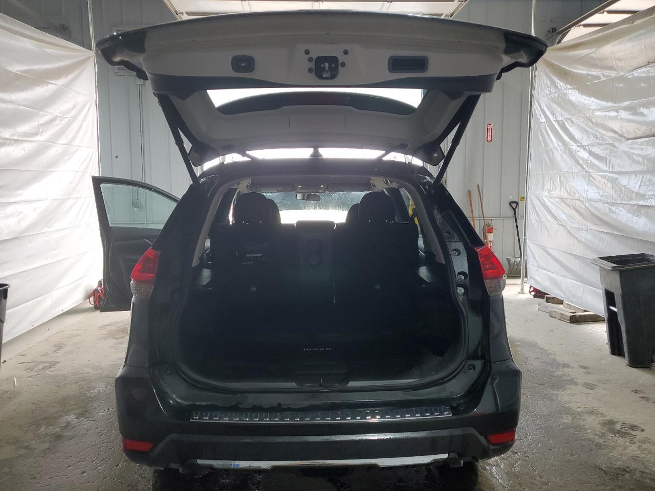 5N1AT2MVXJC788522 2018 Nissan Rogue S