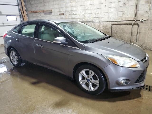 Sedans FORD FOCUS 2012 Gray
