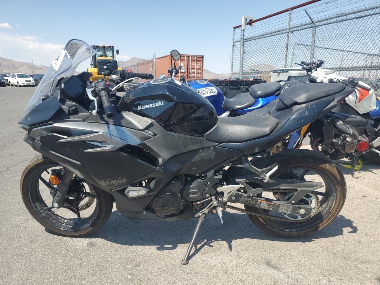 2025 Kawasaki Ex500 A two_colors null gas ML5EXGJ19SDA61096 photo #4