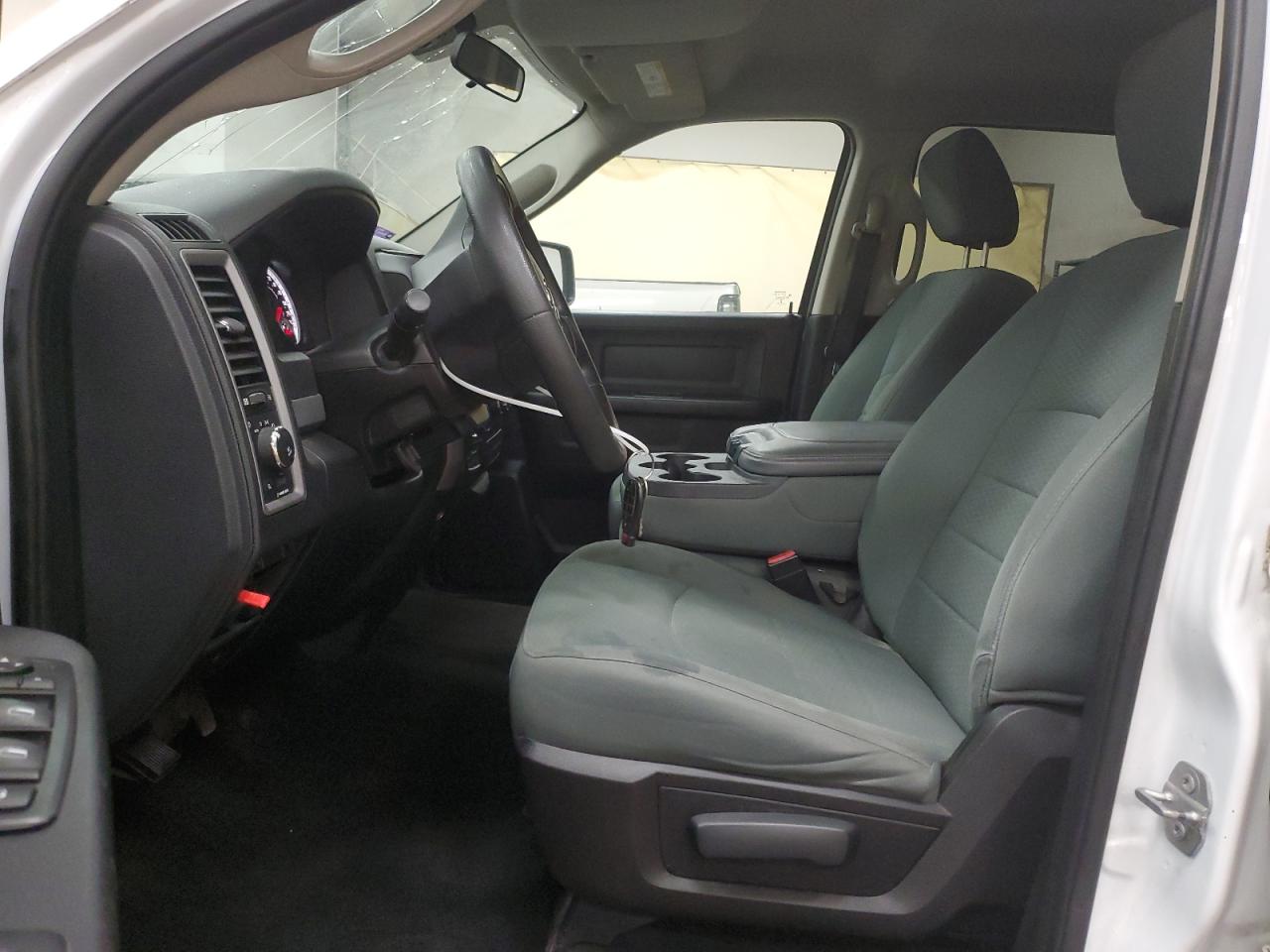 1C6RR7KG3FS711552 2015 Ram 1500 St