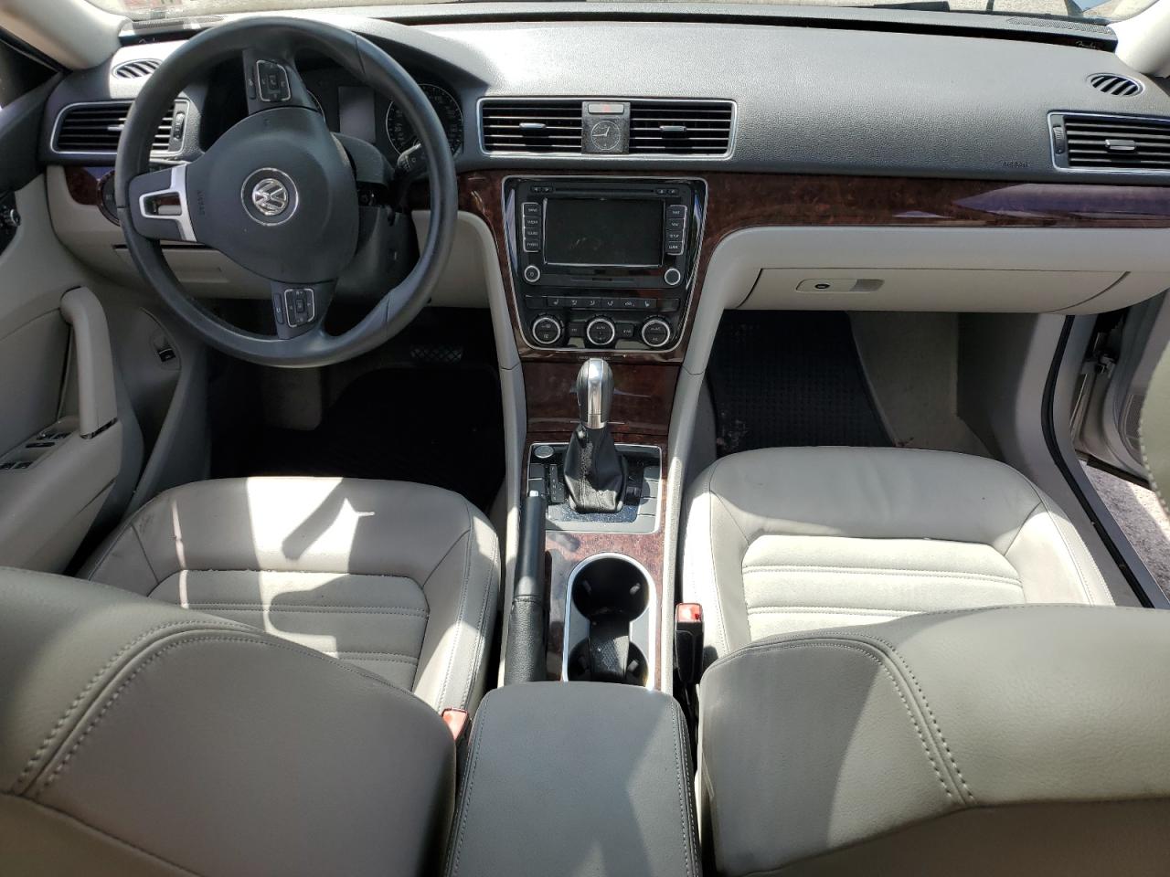 2013 Volkswagen Passat Sel VIN: 1VWCP7A36DC027229 Lot: 70192725