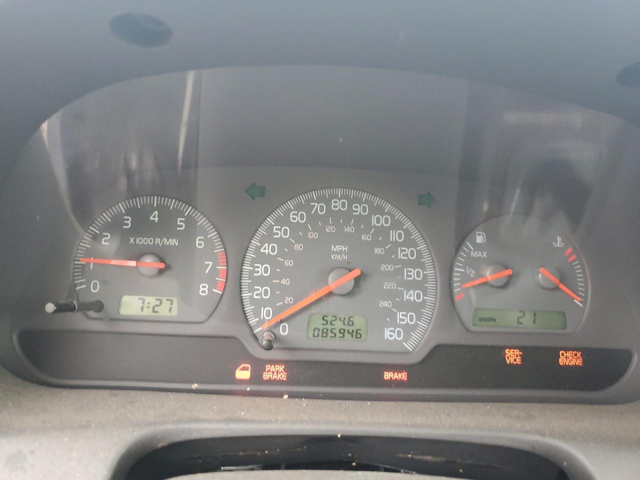 2001 Volvo V40 1.9T VIN: YV1VW29551F673308 Lot: 67592005