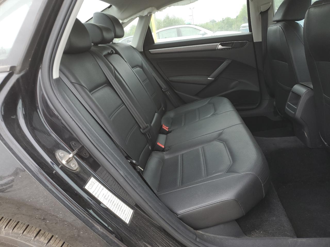 2018 Volkswagen Passat S VIN: 1VWAA7A33JC033378 Lot: 69686445