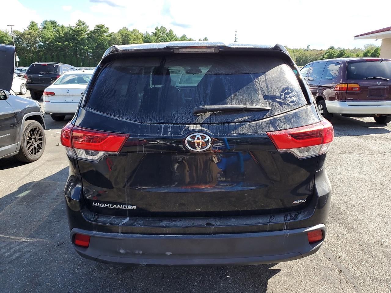 2019 Toyota Highlander Le VIN: 5TDBZRFH5KS916219 Lot: 70743005