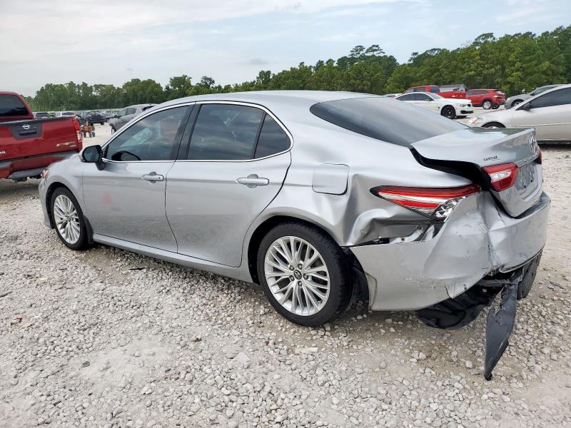  TOYOTA CAMRY 2018 Srebrny