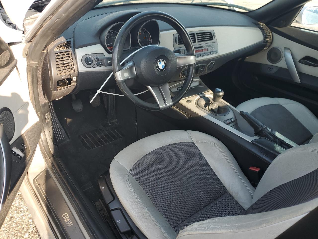 2003 BMW Z4 2.5 VIN: 4USBT33493LR62858 Lot: 65813095