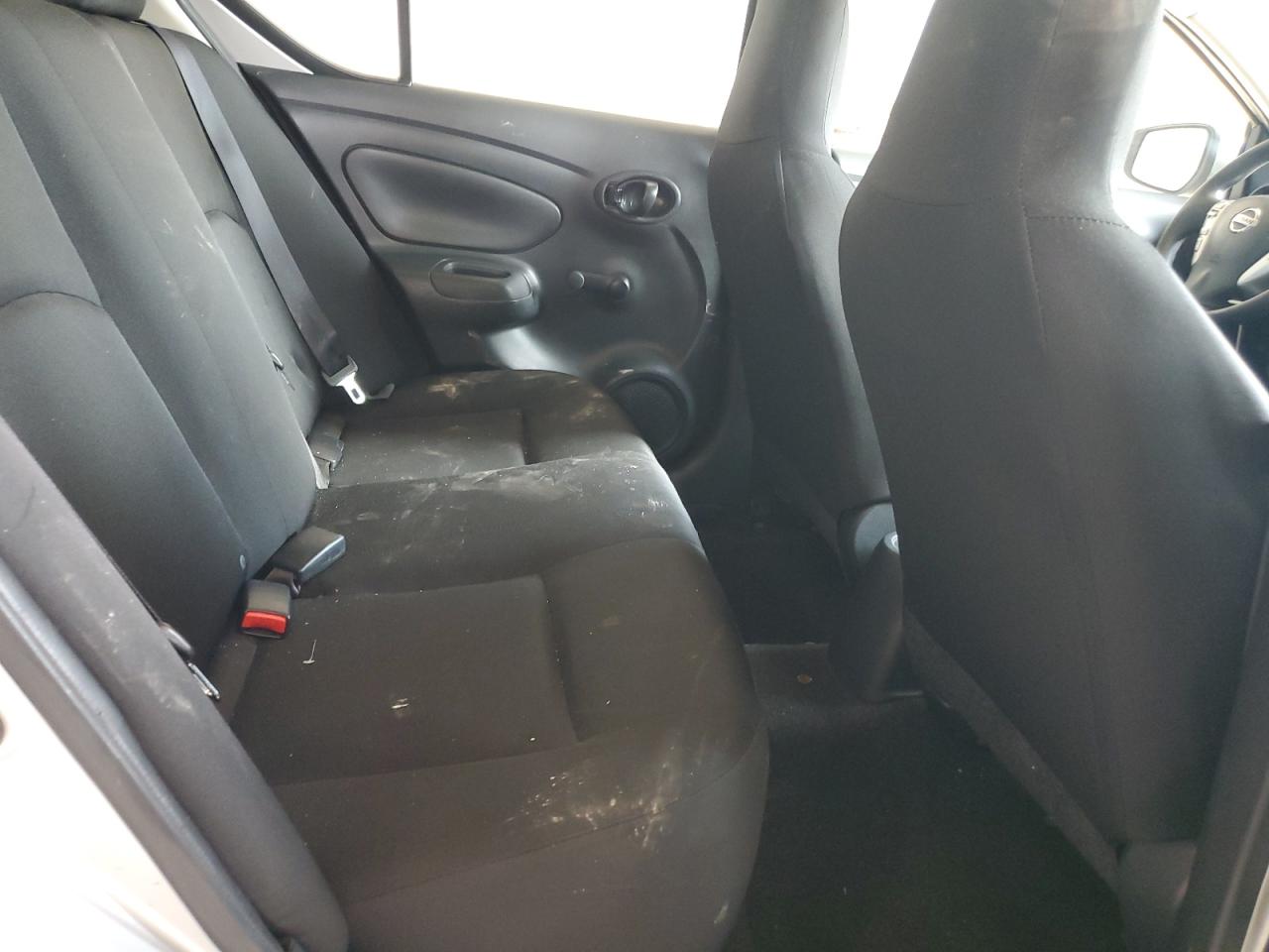 2016 Nissan Versa S VIN: 3N1CN7AP8GL91W Lot: 69636525