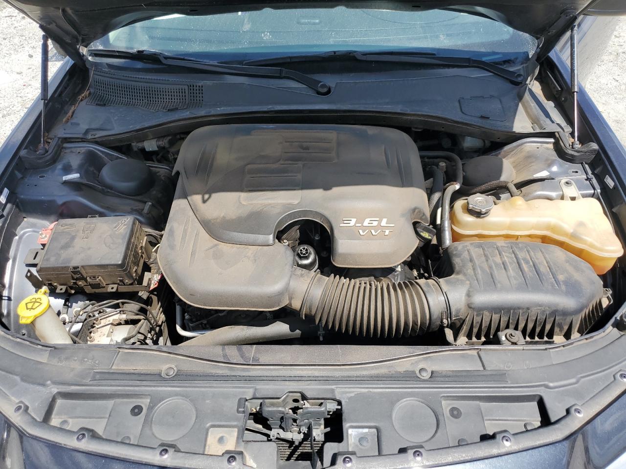 2016 Chrysler 300 Limited VIN: 2C3CCAAG5GH313528 Lot: 70083755