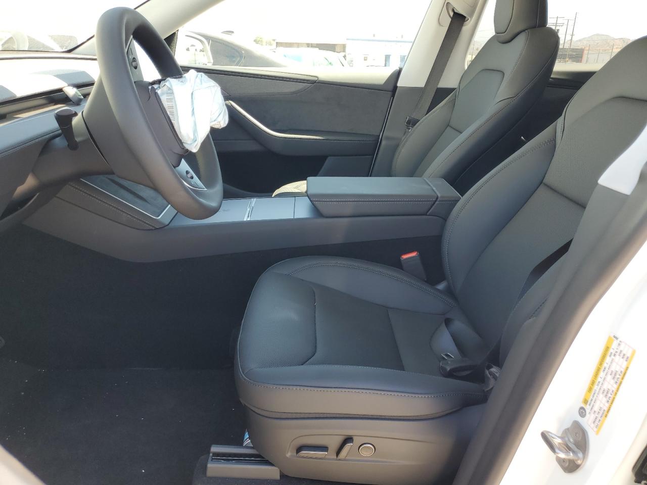 2026 Tesla Model Y VIN: 7SAYGDED3TF404582 Lot: 69503095