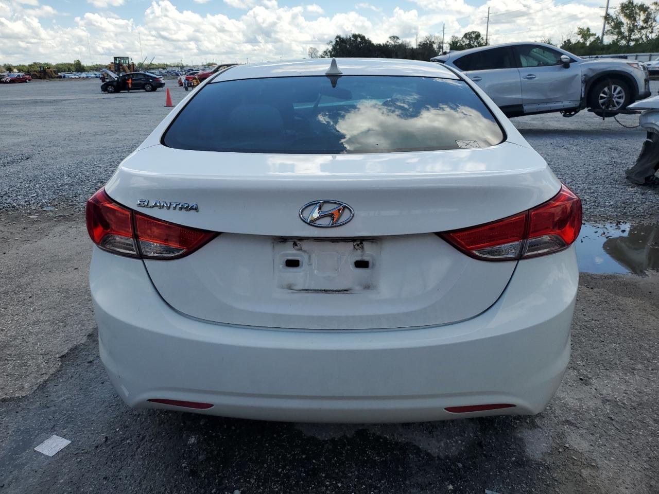 2013 Hyundai Elantra Gls VIN: 5NPDH4AE1DH437736 Lot: 68653975