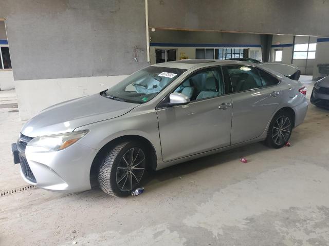  TOYOTA CAMRY 2016 Srebrny