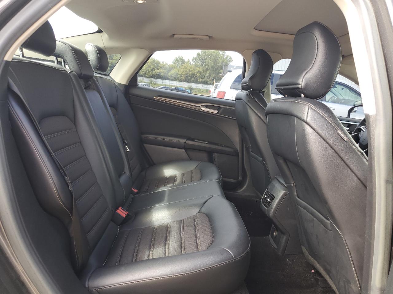 2017 Ford Fusion Se VIN: 3FA6P0H9XHR334823 Lot: 70912255